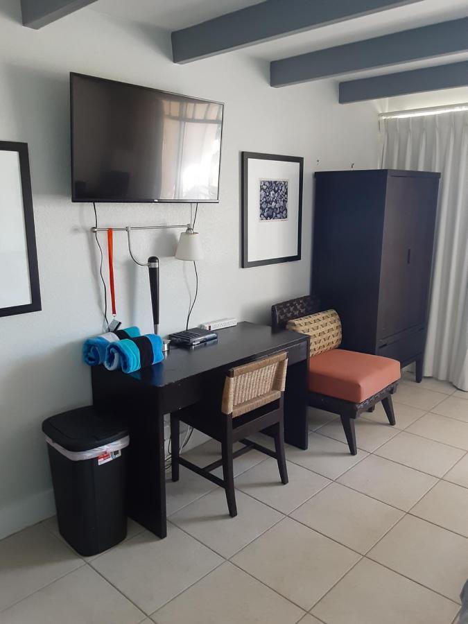 Bay View, Studio206, Beach Steps Away! Pool+Wifi Ruskin Exterior foto